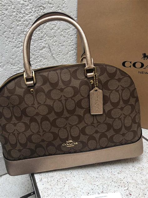 precio de cartera coach original|bolsa coach precio.